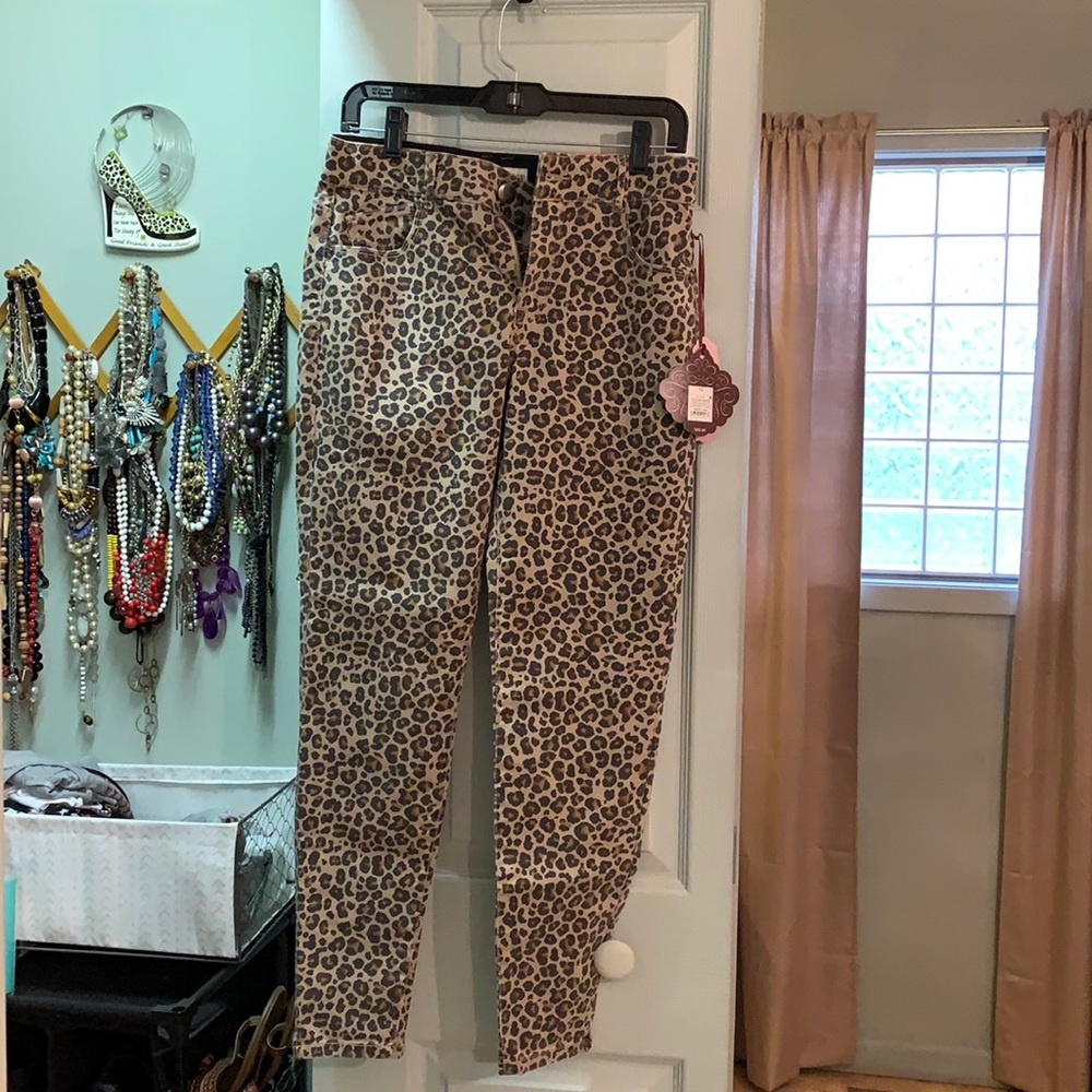 Brand new with tags leopard print pants 🐆
